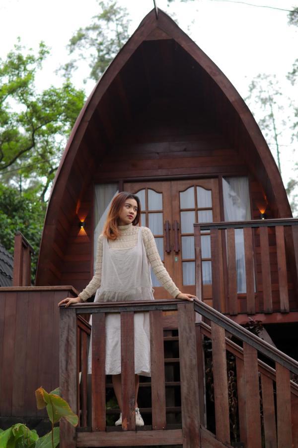 Welirang Forest Pacet Villa Mojokerto Kültér fotó
