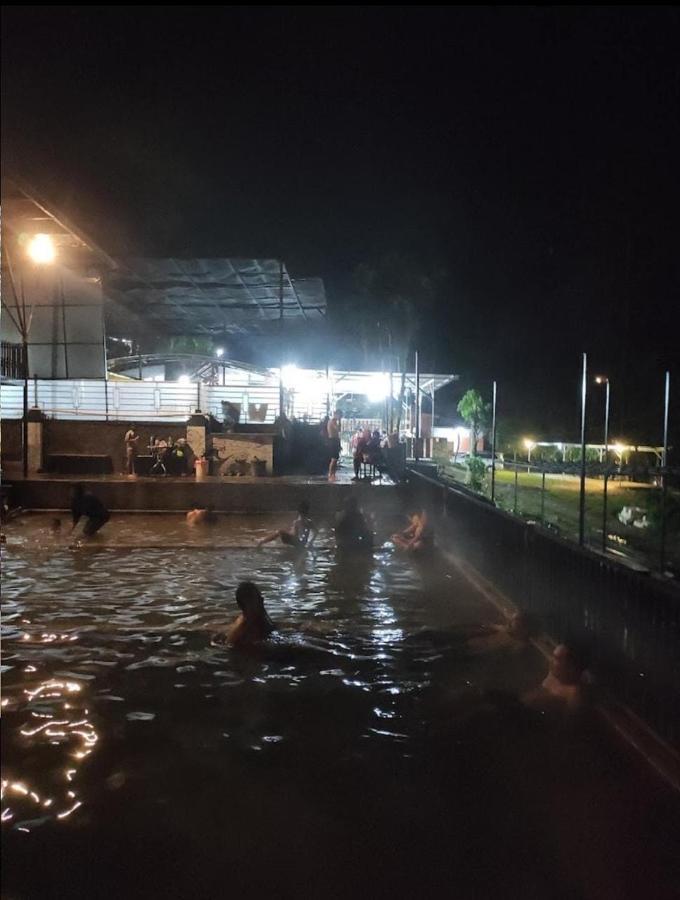 Welirang Forest Pacet Villa Mojokerto Kültér fotó